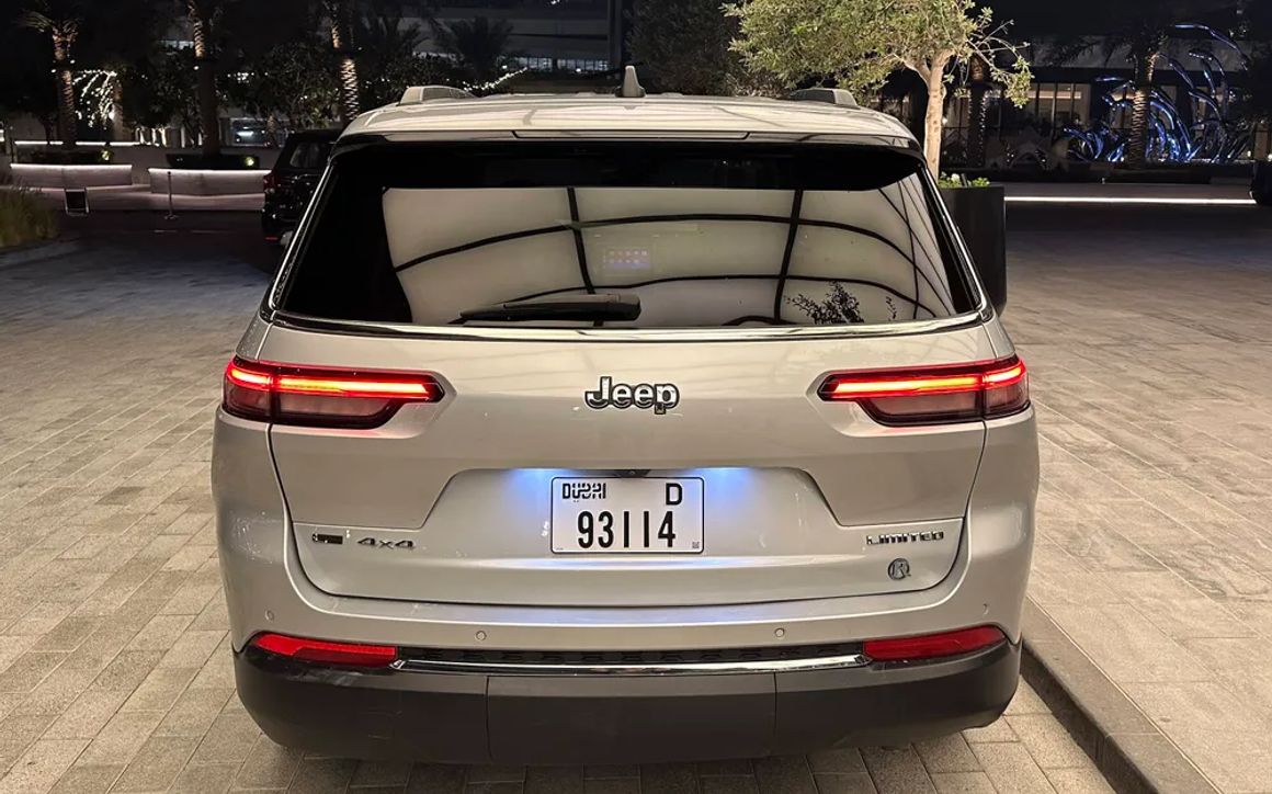 Jeep Cherokee - image 7