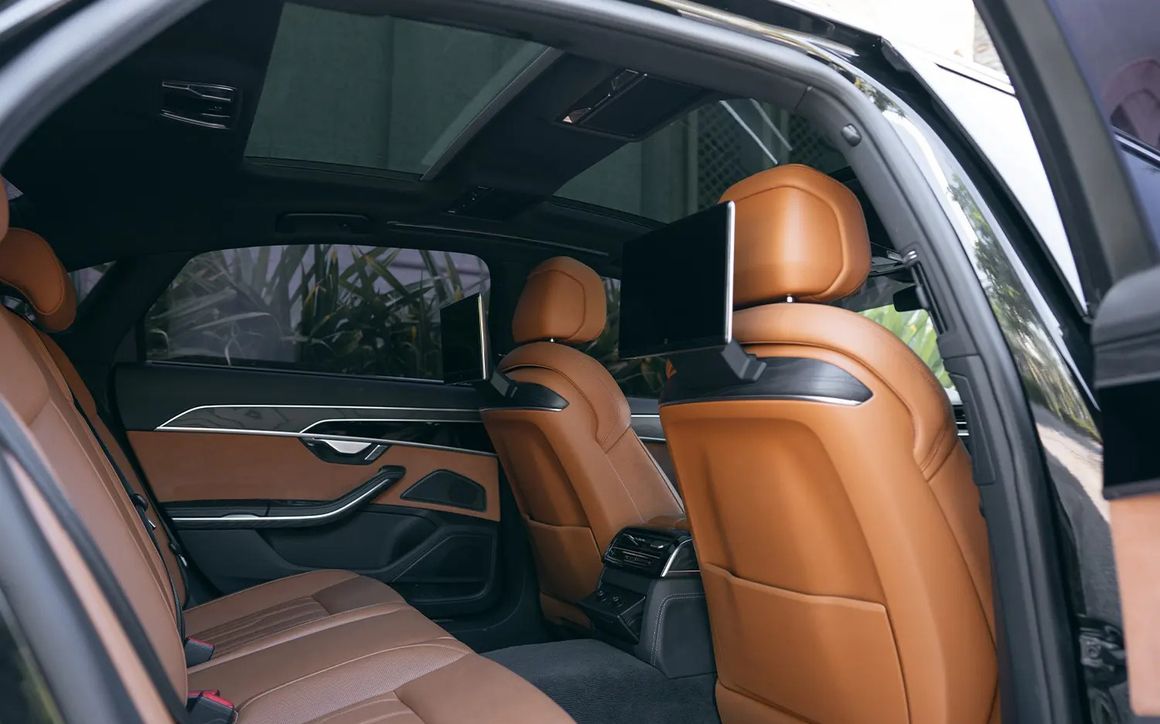 AUDI A8 - image 5