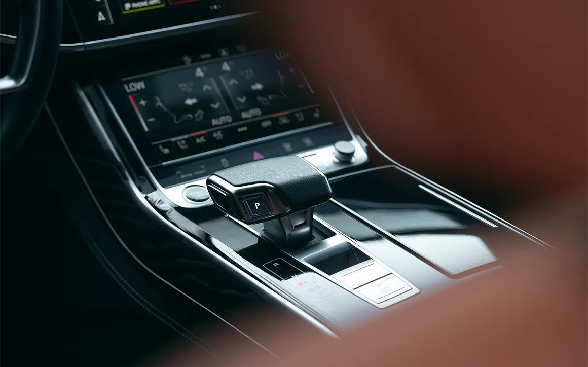 AUDI A8 - image 11