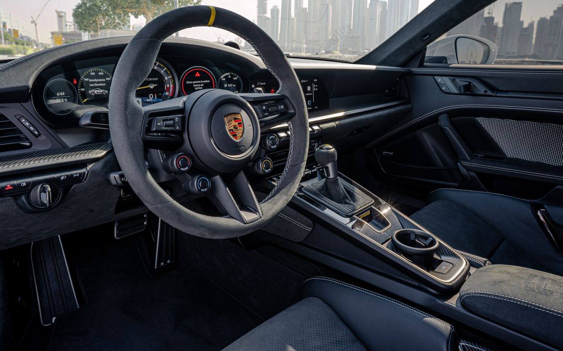 PORSCHE 911 GT3 RS - image 9