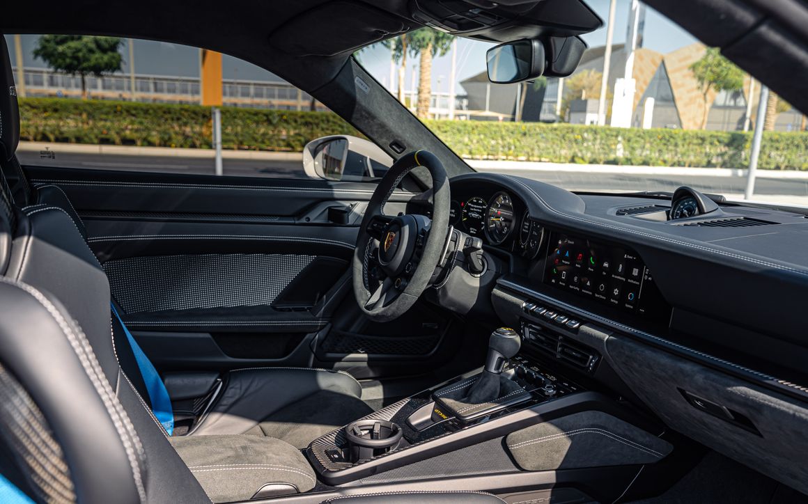 PORSCHE 911 GT3 RS - image 8