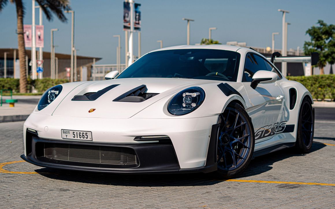 PORSCHE 911 GT3 RS - image 1