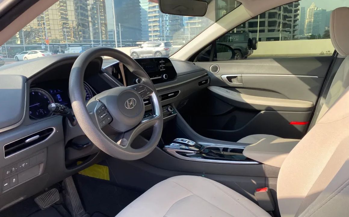 Hyundai Sonata - image 7