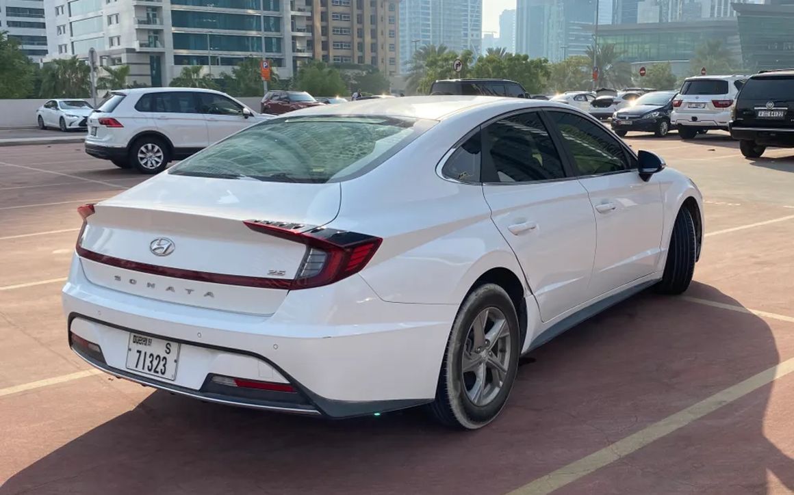 Hyundai Sonata - image 6