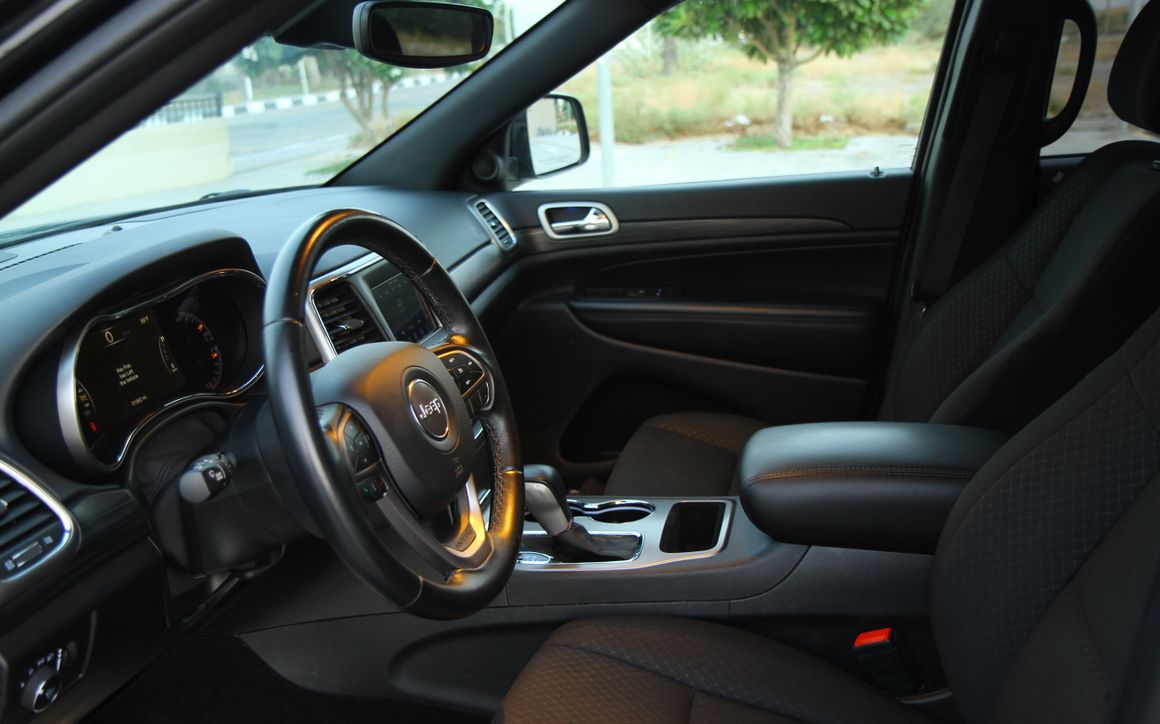 Jeep Grand Cherokee - image 5