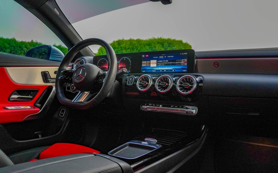 MERCEDES CLA 250 - image 12
