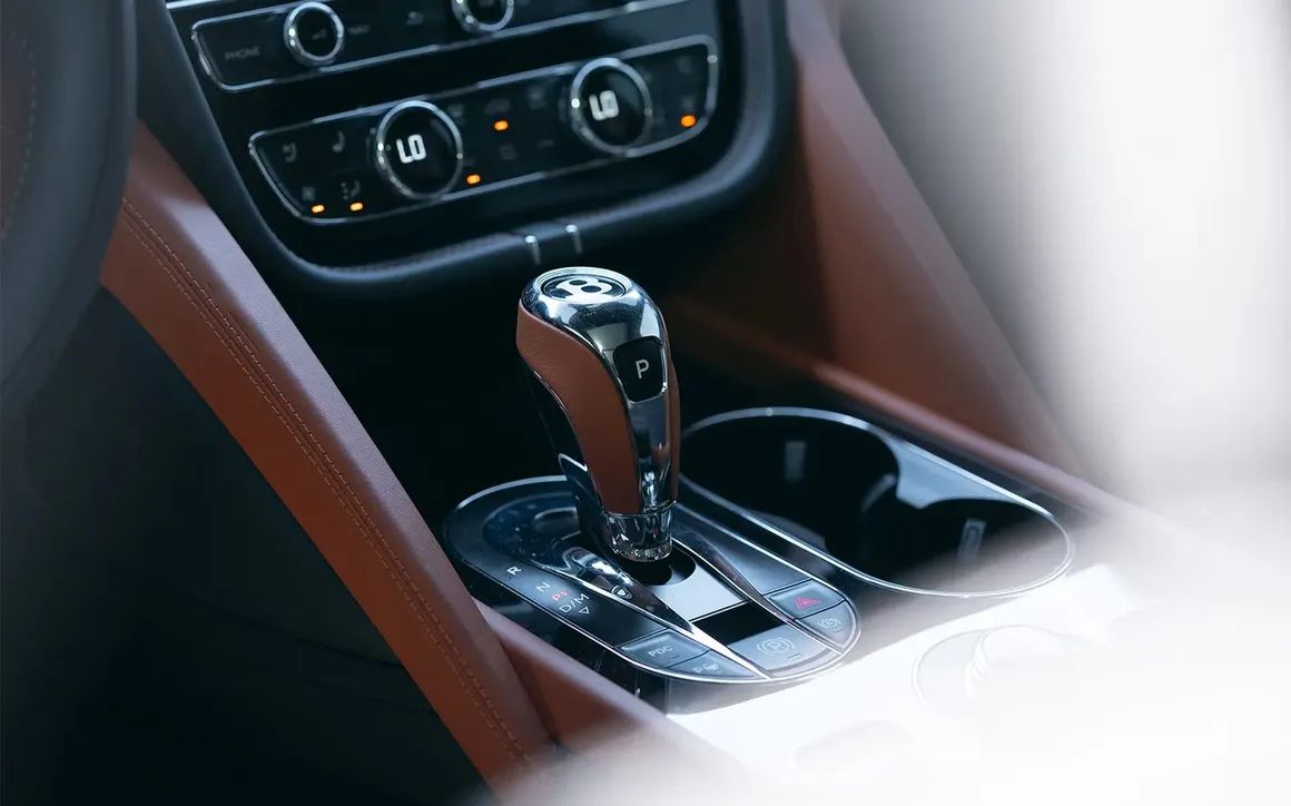 Bentley BENTAYGA - image 9