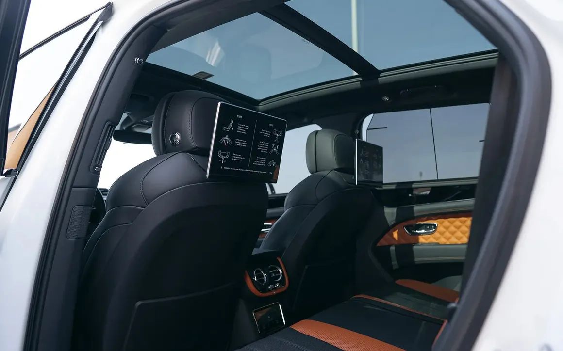 Bentley BENTAYGA - image 11