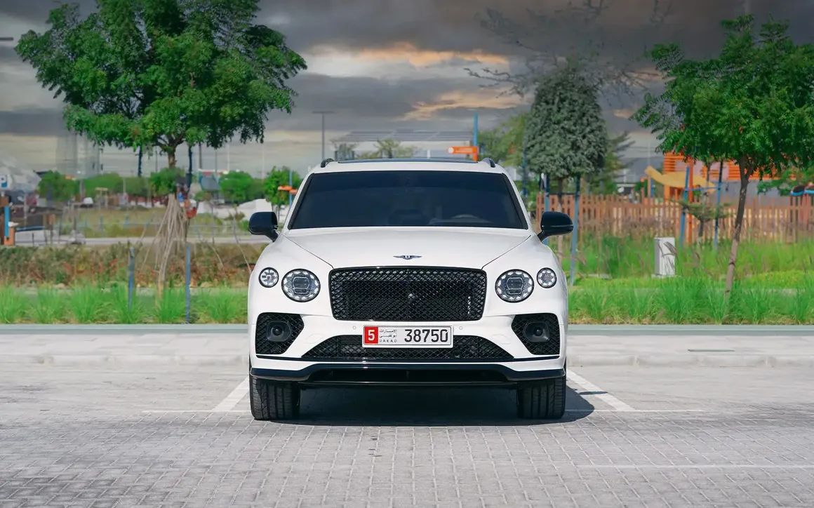 Bentley BENTAYGA - image 3