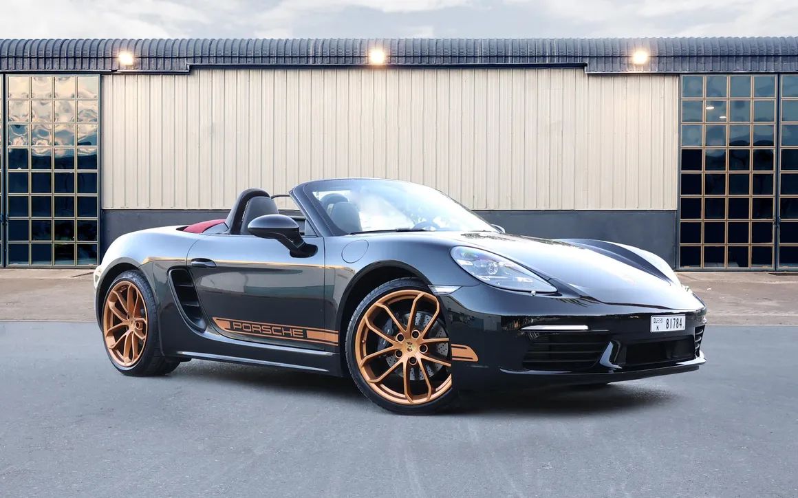 Porsche Boxster 718 Convertible Black - image 5