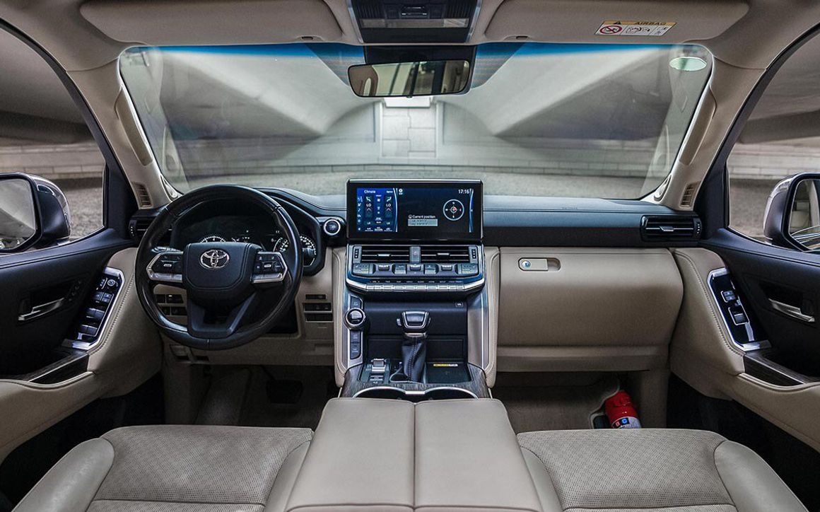 TOYOTA LAND CRUISER - image 9