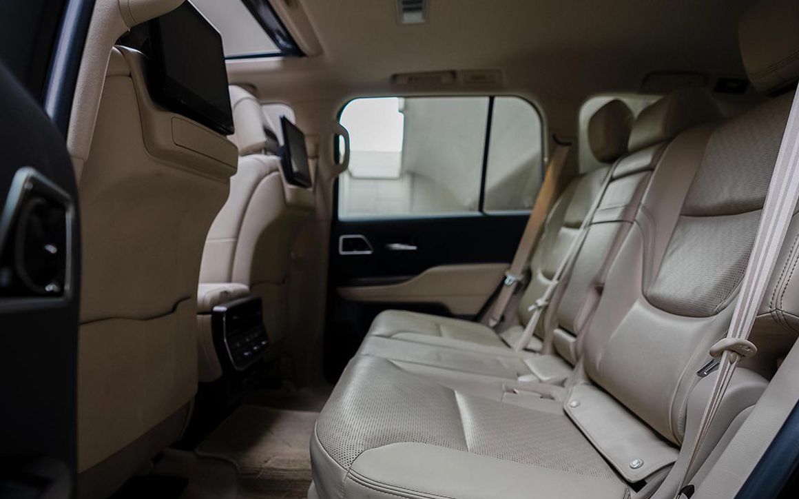 TOYOTA LAND CRUISER - image 11