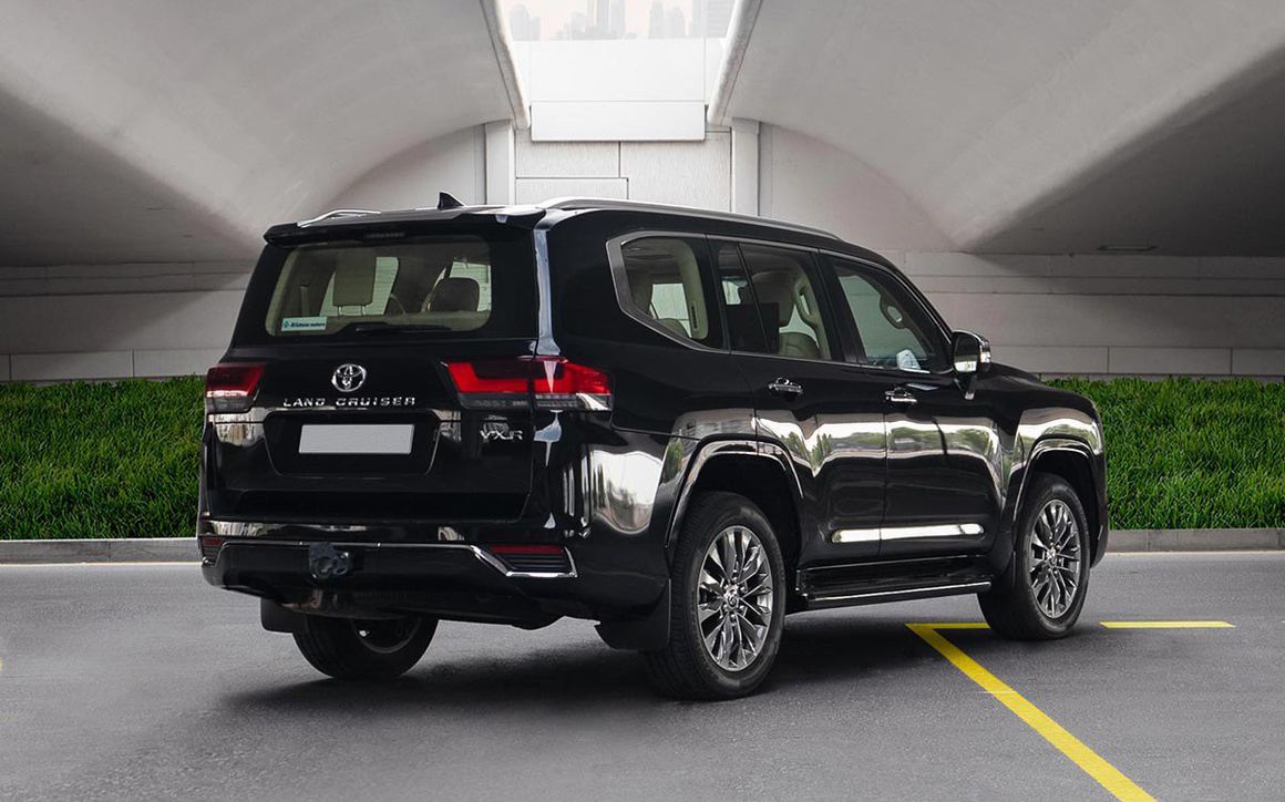 TOYOTA LAND CRUISER - image 6