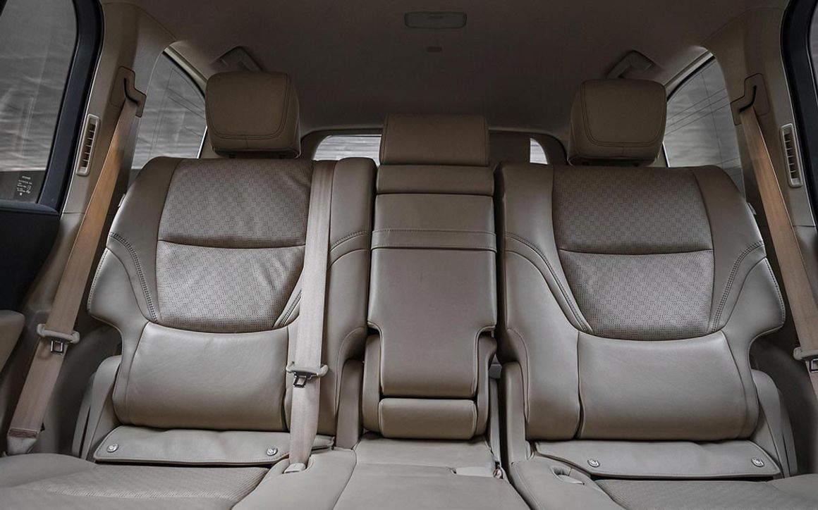 TOYOTA LAND CRUISER - image 12