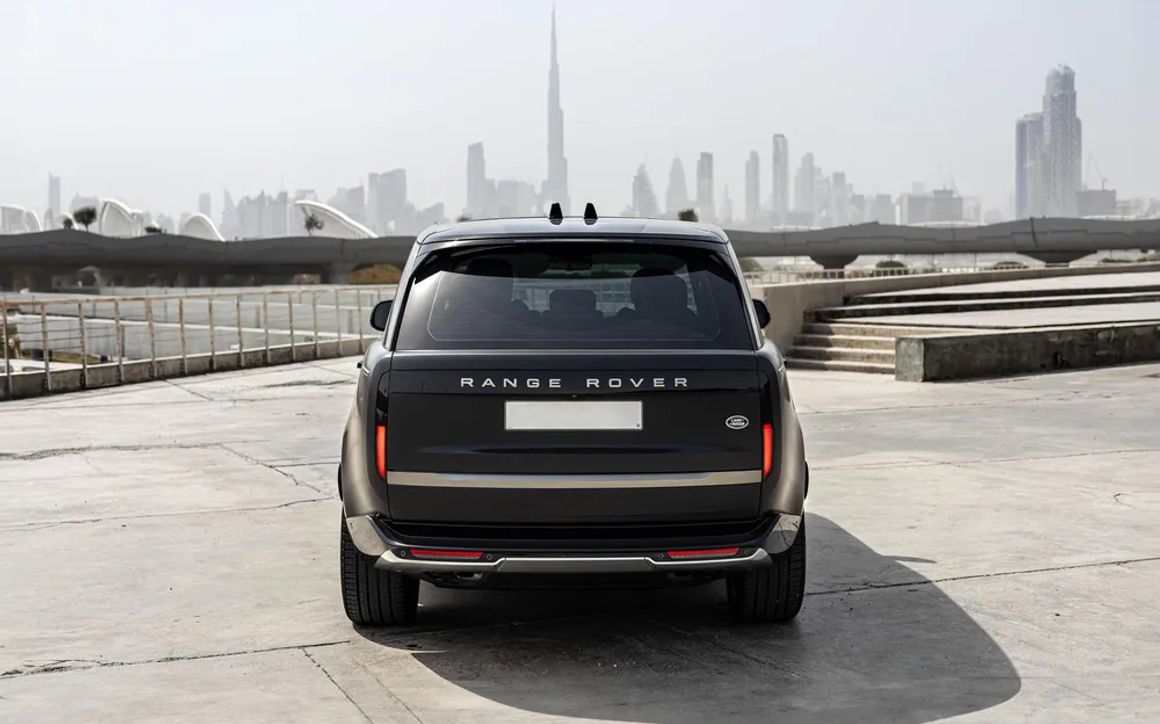 RANGE ROVER HSE P530 V8 - image 4