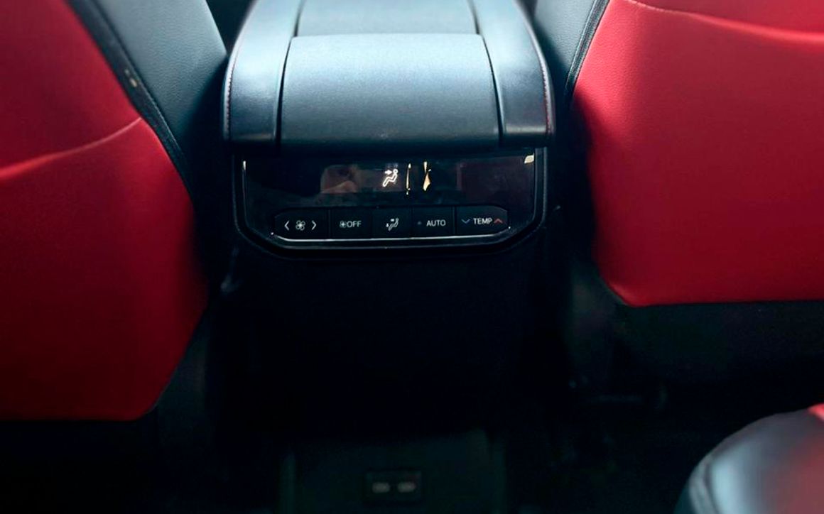 TOYOTA HIGHLANDER - image 10