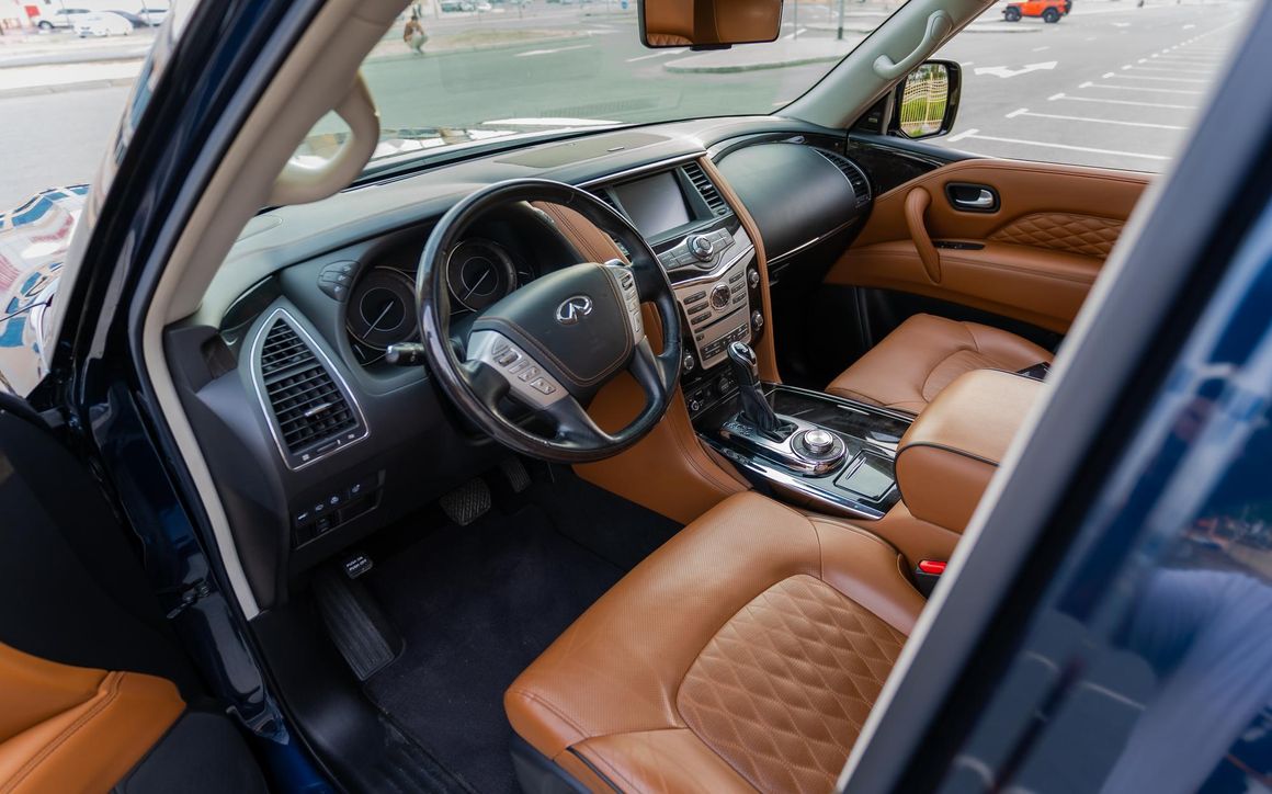 Infiniti QX80 - image 15