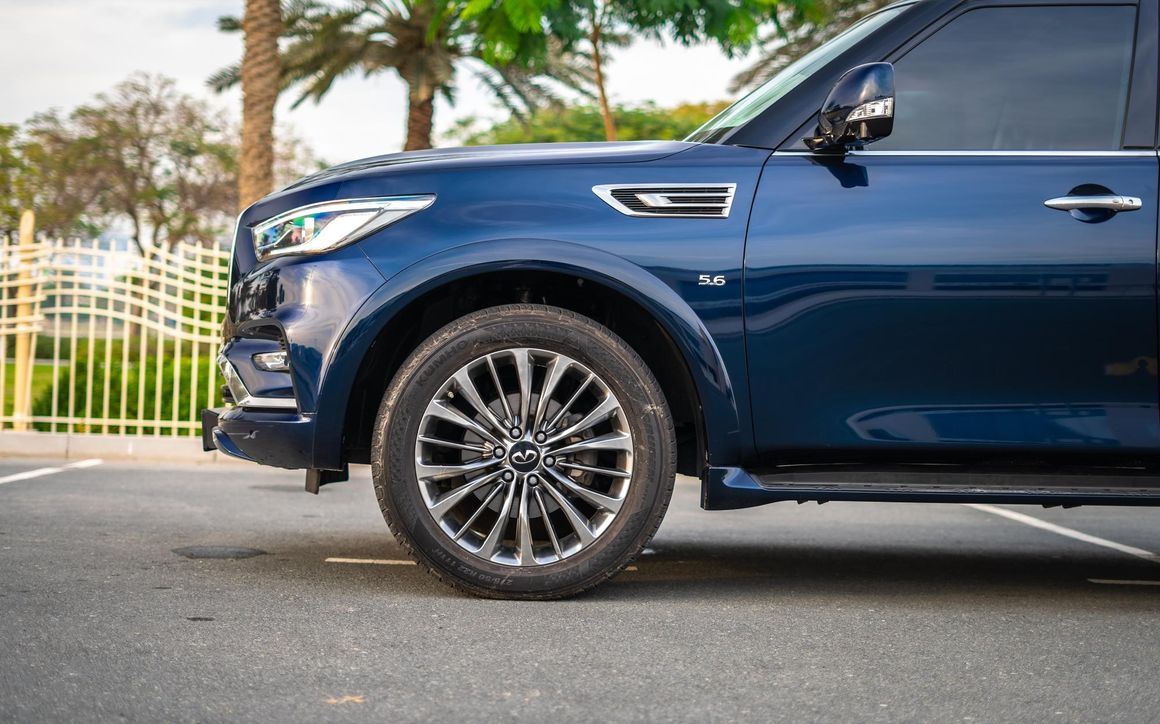 Infiniti QX80 - image 9