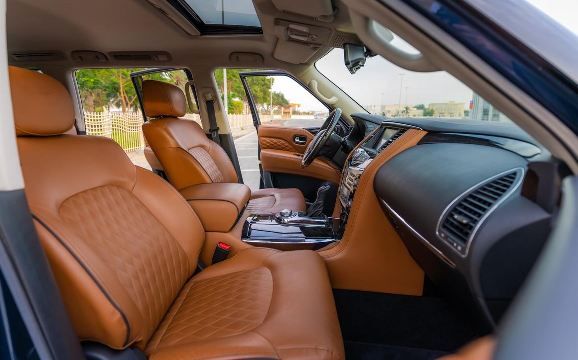 Infiniti QX80 - image 13