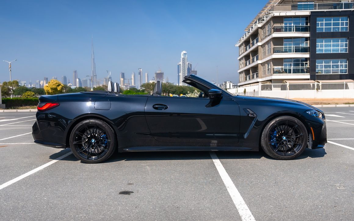 BMW M4 Competition Convertible - image 8
