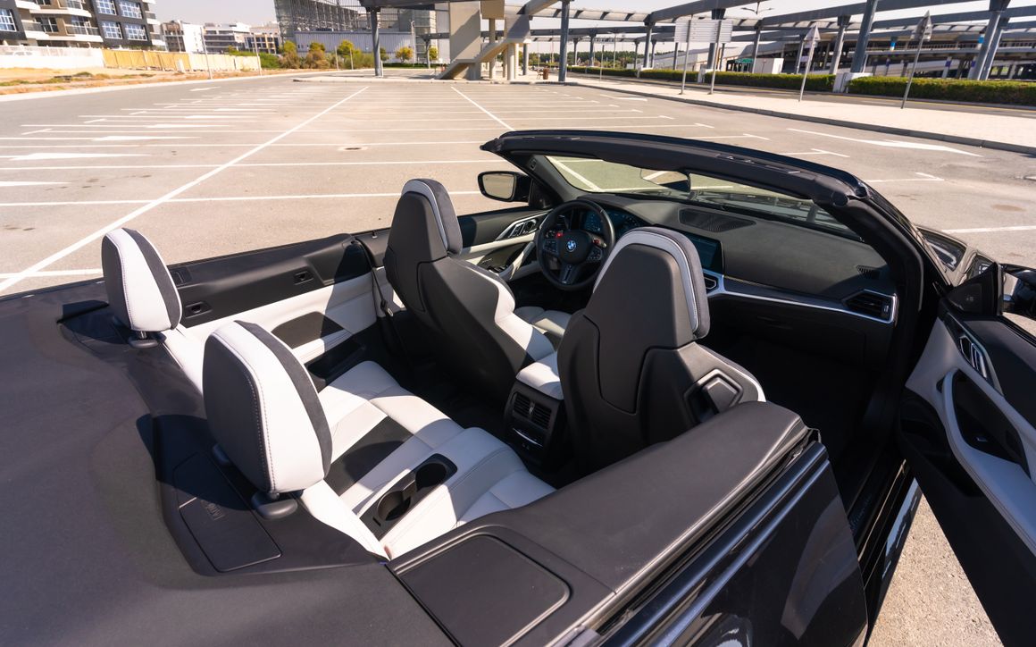BMW M4 Competition Convertible - image 17