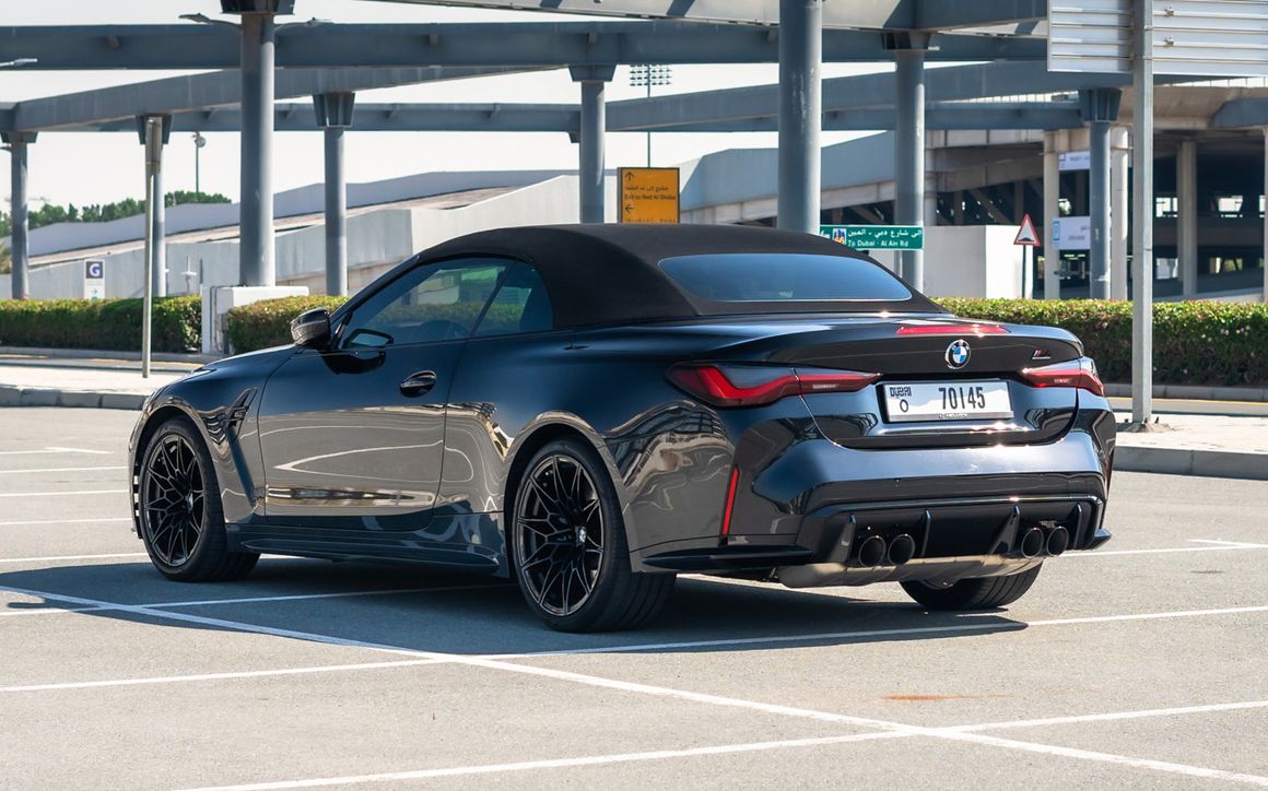BMW M4 Competition Convertible - image 9