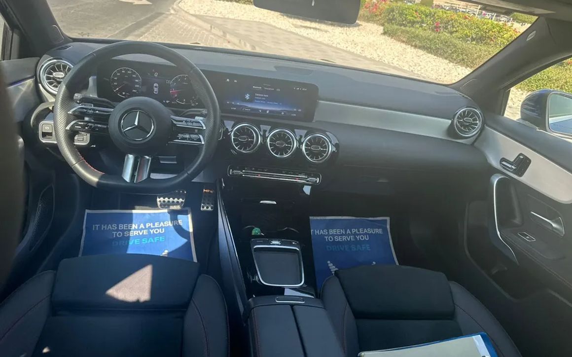MERCEDES A220 - image 9