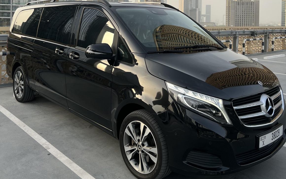 MERCEDES-BENZ V250 - image 2