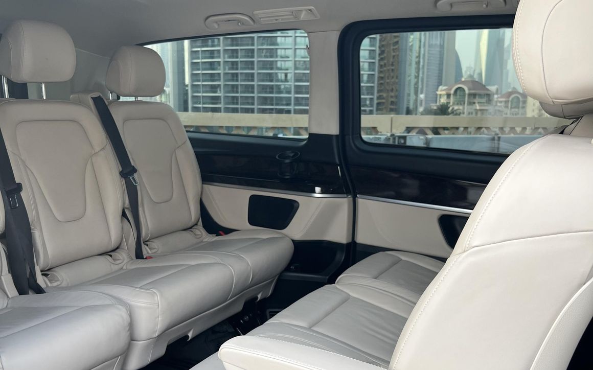 MERCEDES-BENZ V250 - image 5