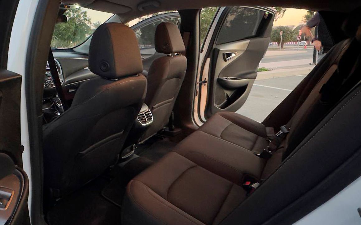 Chevrolet Malibu - image 12