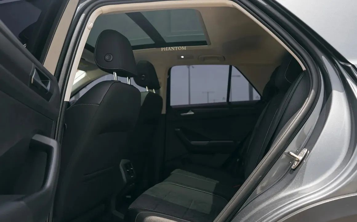 VOLKSWAGEN t-roc - image 10