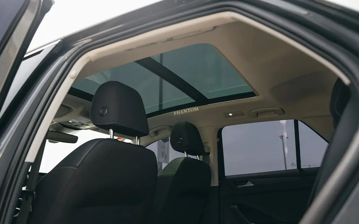 VOLKSWAGEN t-roc - image 9