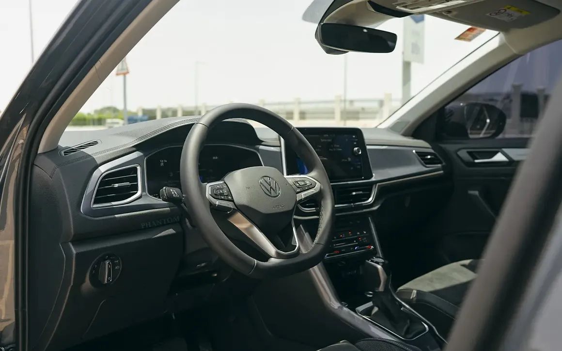 VOLKSWAGEN t-roc - image 5