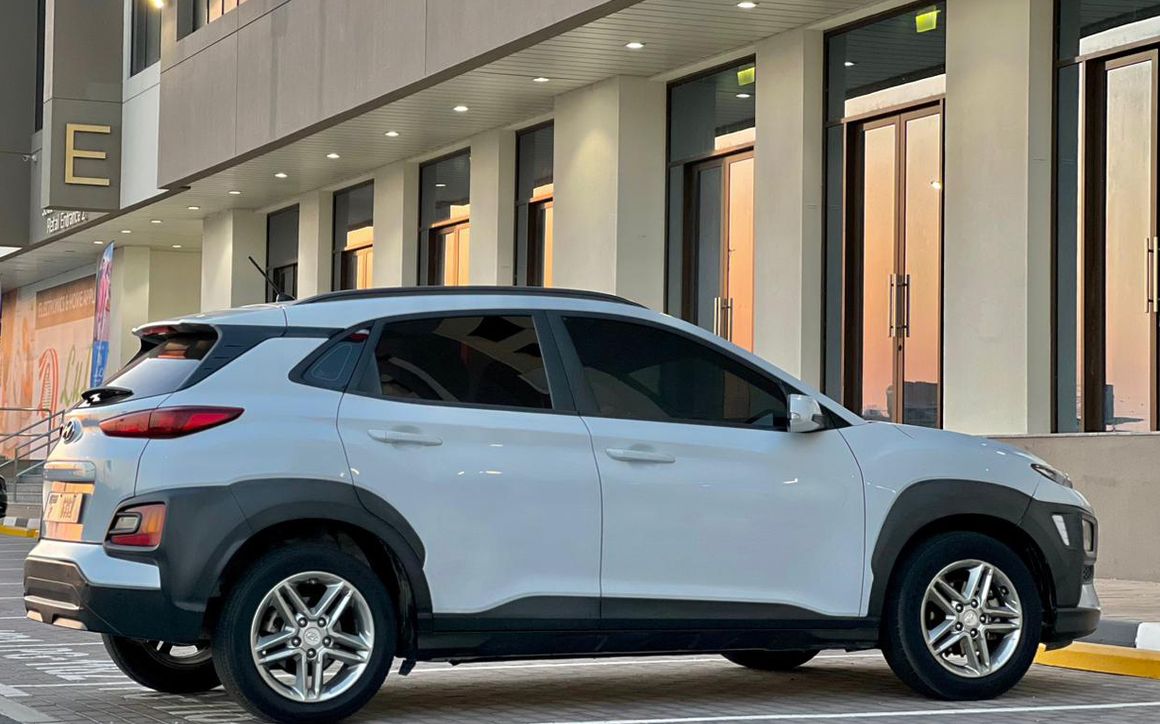 HYUNDAI KONA - image 3