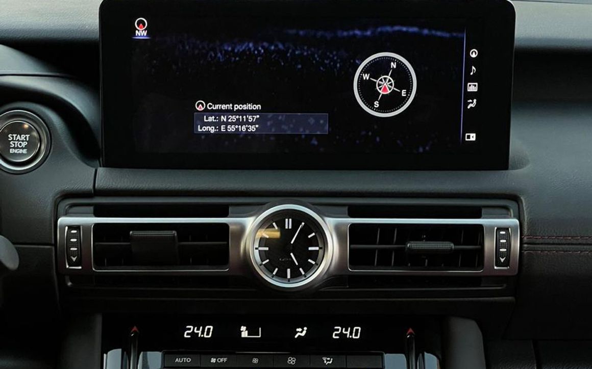 Lexus IS300 - image 12
