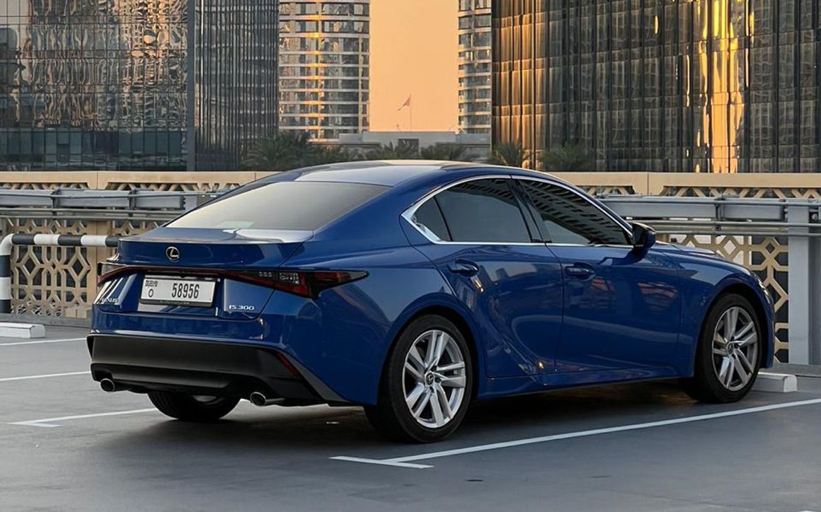 Lexus IS300 - image 7
