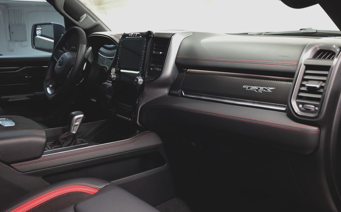 Dodge Ram - image 9