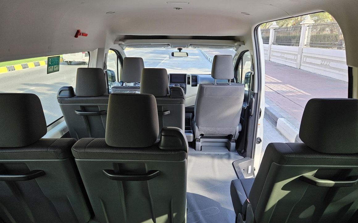 Toyota Hiace - image 7