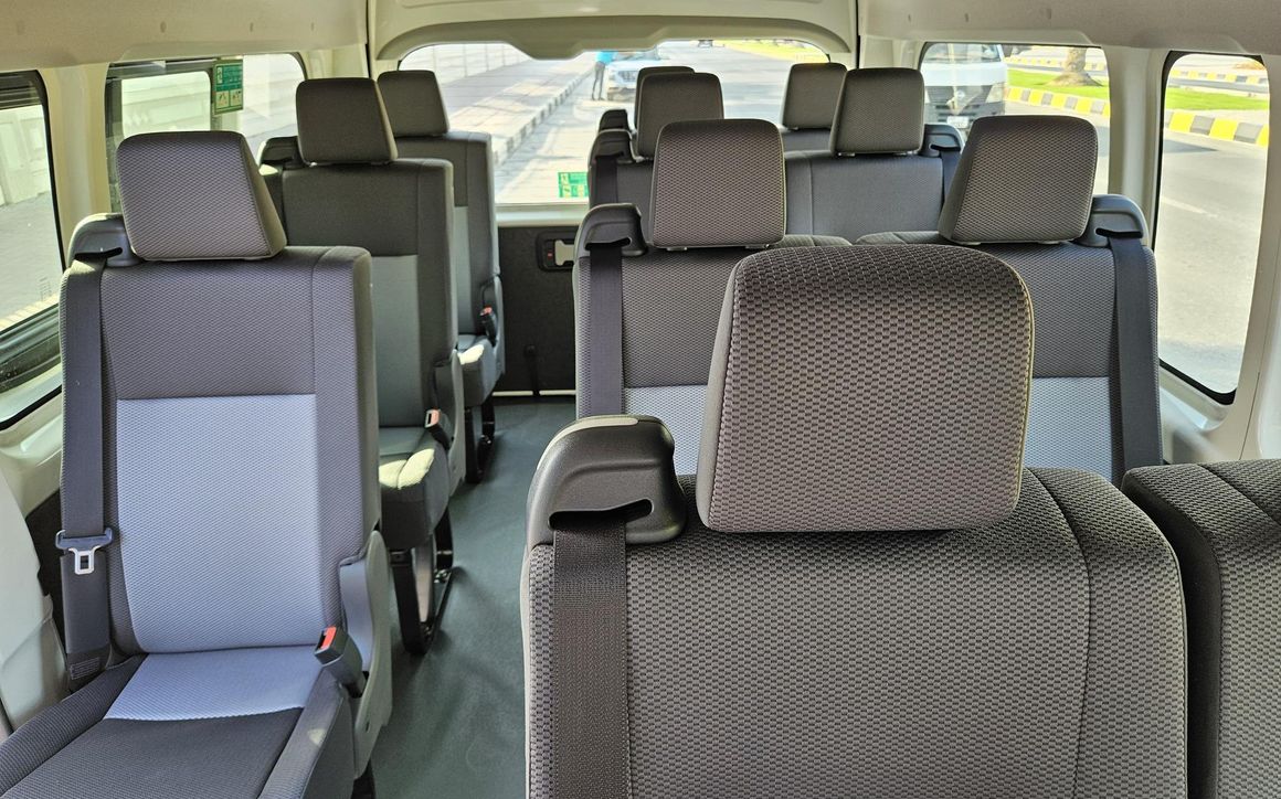 Toyota Hiace - image 9