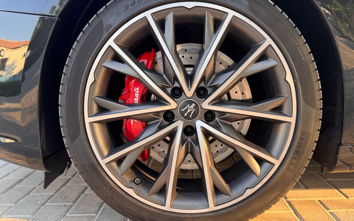 Maserati Ghibli - image 12