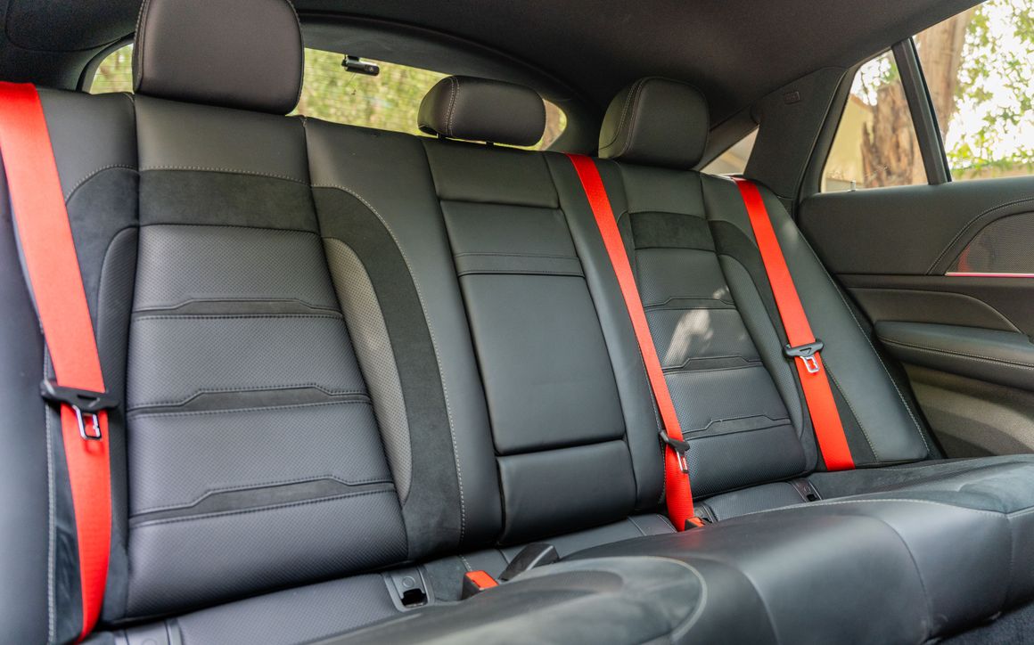 MERCEDES GLE 53 AMG - image 10