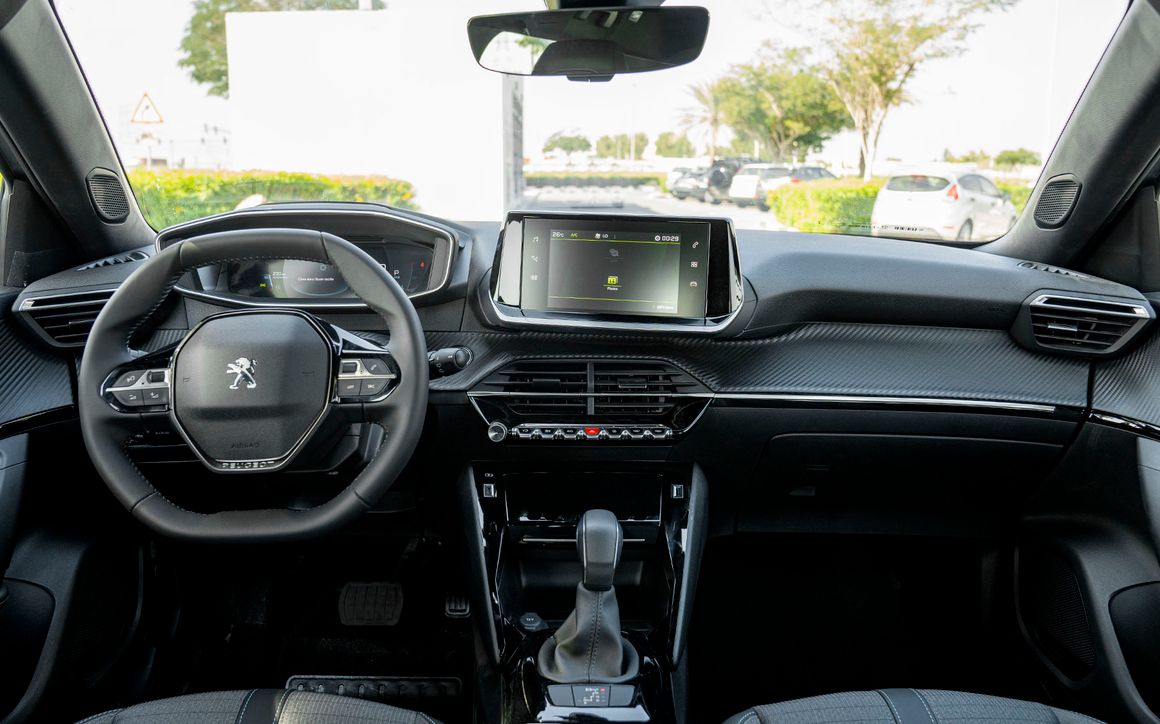 Peugeot 2008 - image 10