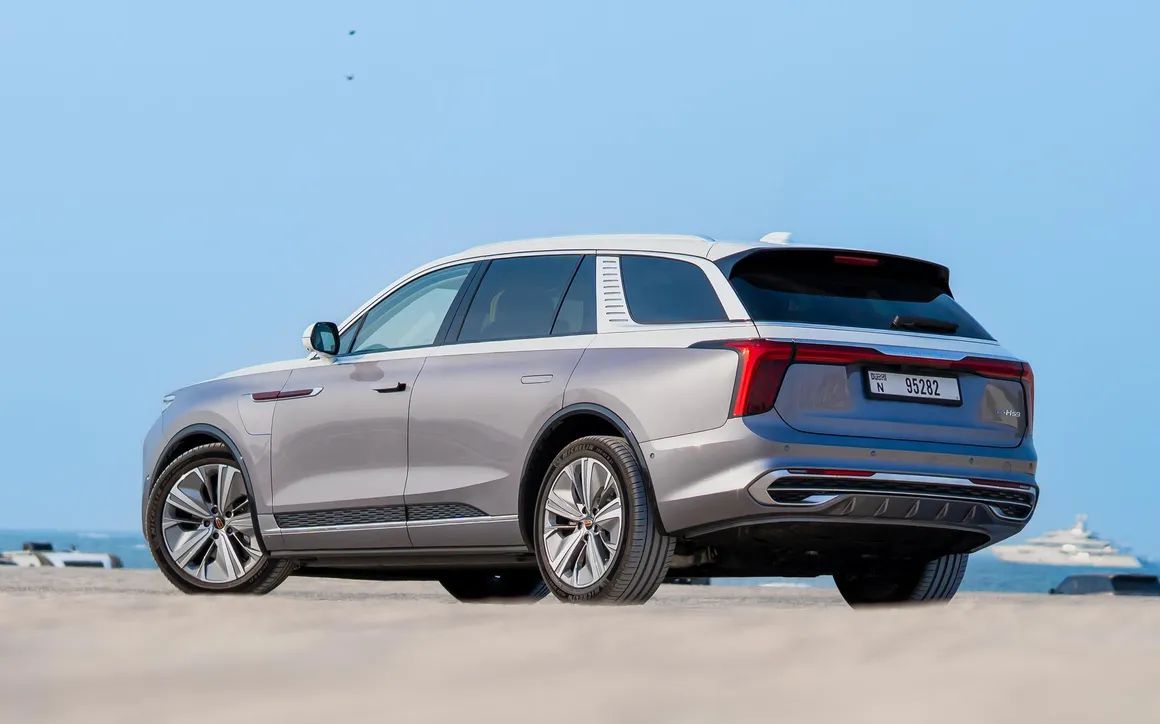 HONGQI EHS9 (EV) - image 4