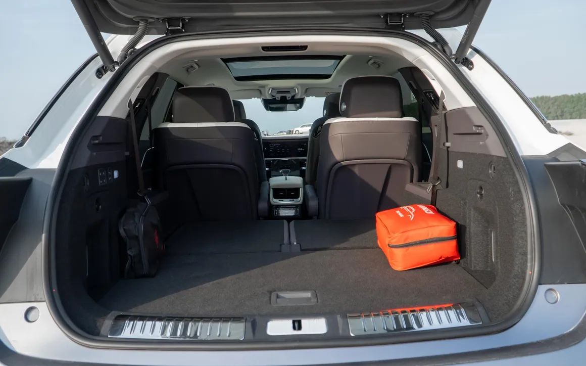 HONGQI EHS9 (EV) - image 9