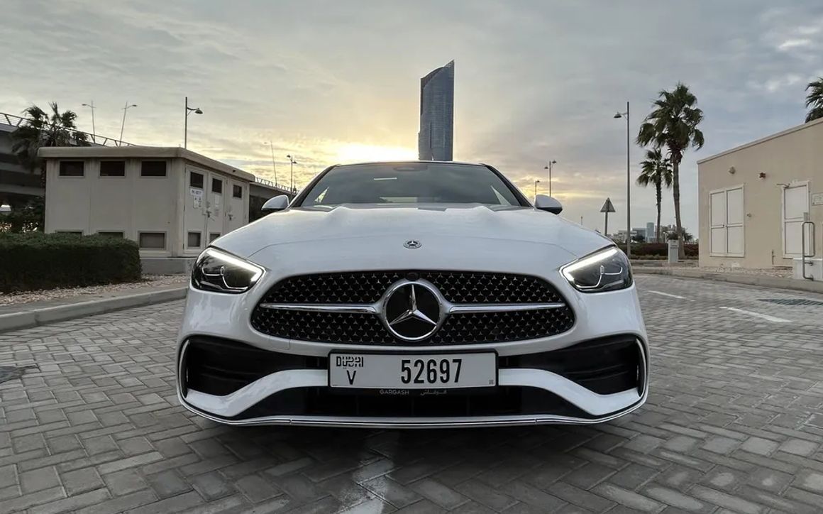 Mercedes-Benz C-200 - image 4