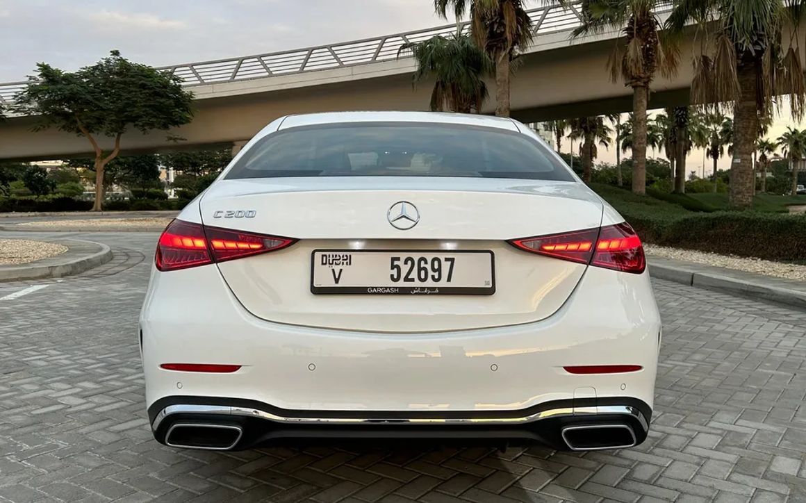 Mercedes-Benz C-200 - image 7