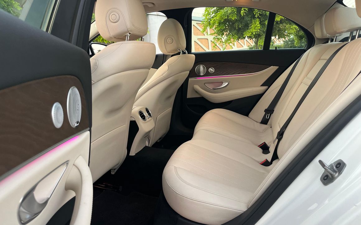 Mercedes E350 - image 9