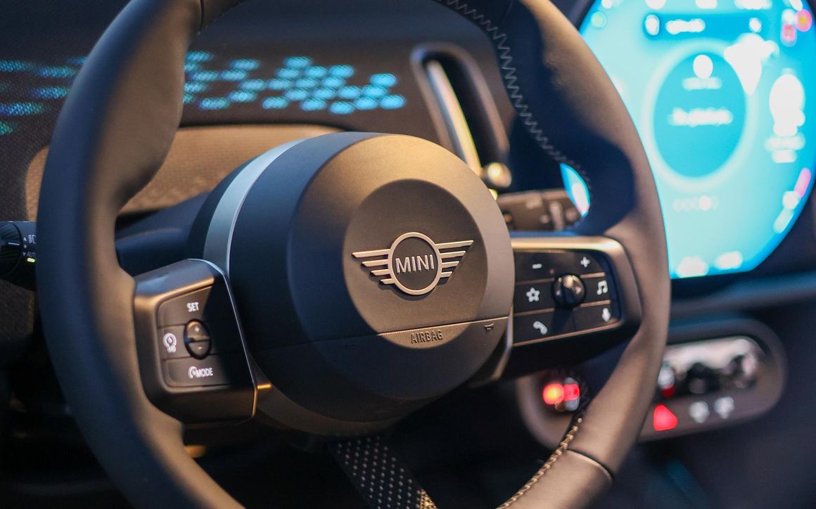 Mini Cooper Countryman New Generation Green - image 17