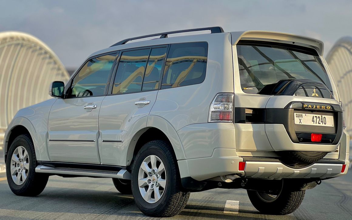 MITSUBISHI PAJERO - image 5