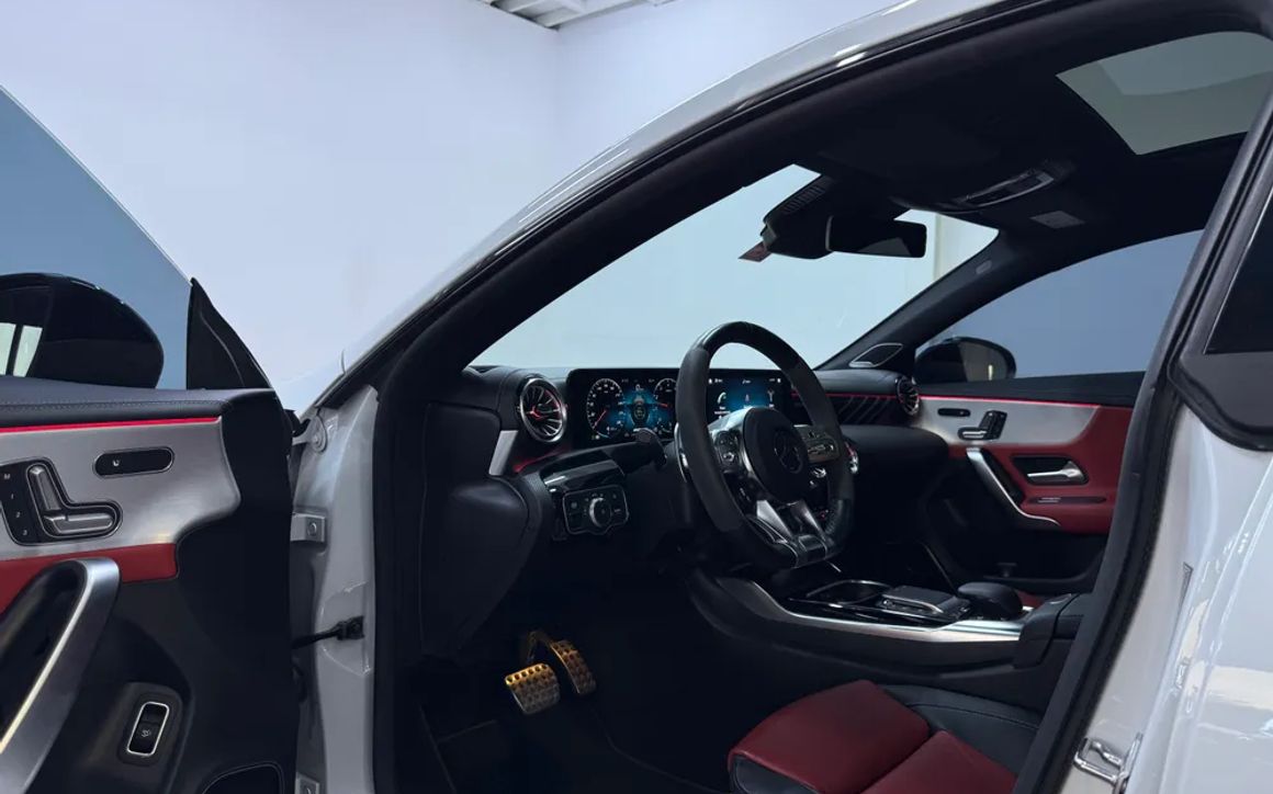 Mercedes-Benz CLA45 AMG - image 6